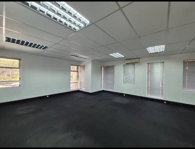 336M² OFFICE TO LET IN KRAMERVILLE